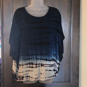 Mystree blue black white flowy top